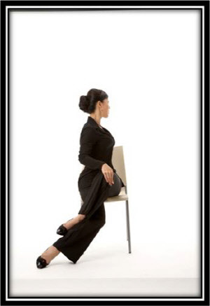 허리 비틀기 동작